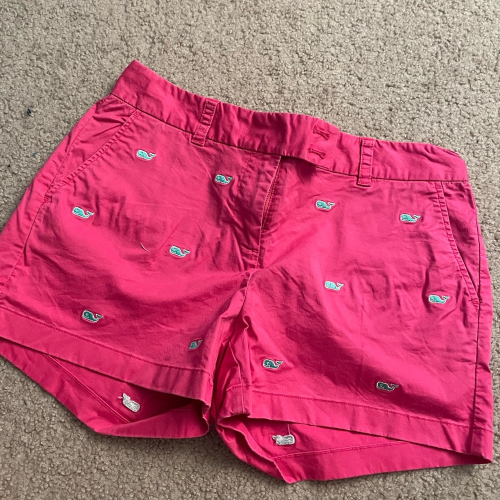 Vineyard Vines cute shorts